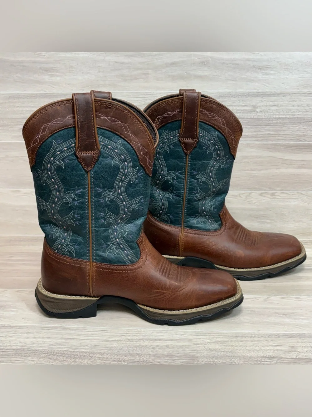 Durango Women's Lady Rebel Brown and Teal 10